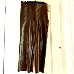 Hue chocolate brown faux leather pants size L NWT